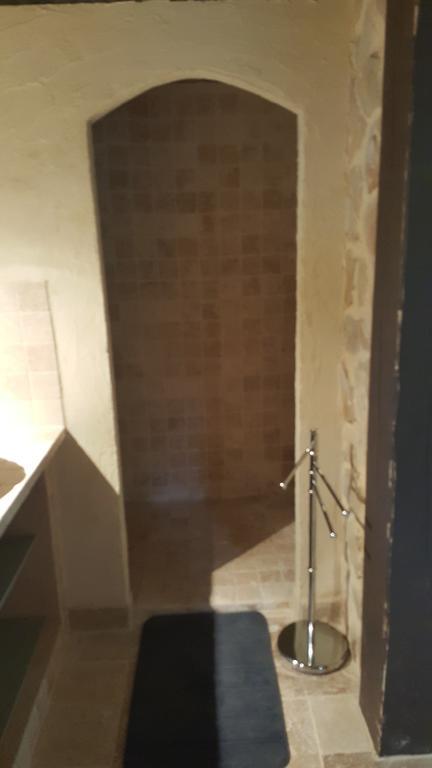 Le Donjon Des Combes Et Son Spa Fayence Habitación foto