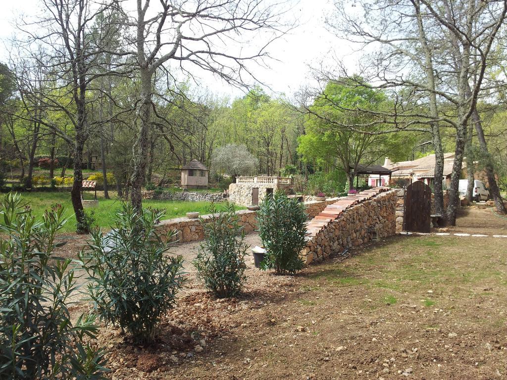 Le Donjon Des Combes Et Son Spa Fayence Habitación foto